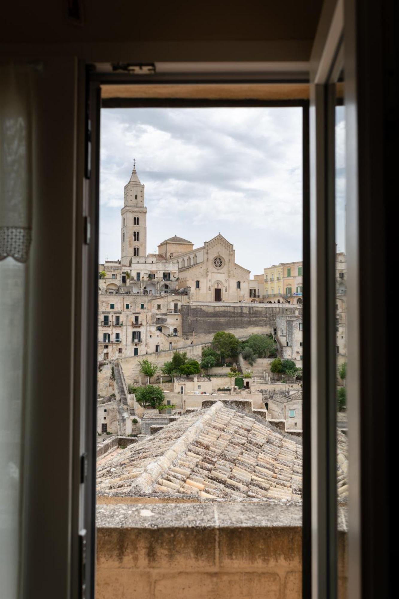 Antica Dimora Storica La Finestra Sul Campanile Villa Matera Bagian luar foto
