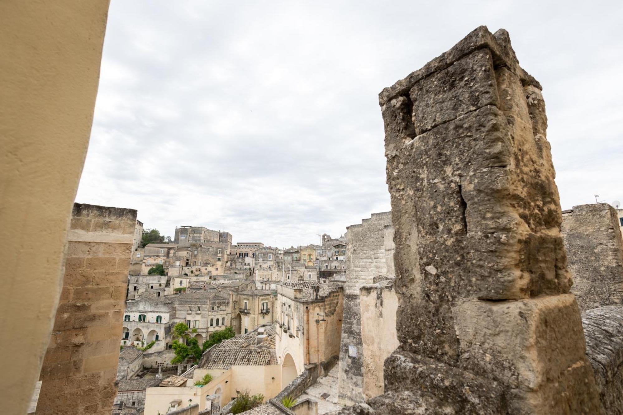 Antica Dimora Storica La Finestra Sul Campanile Villa Matera Bagian luar foto