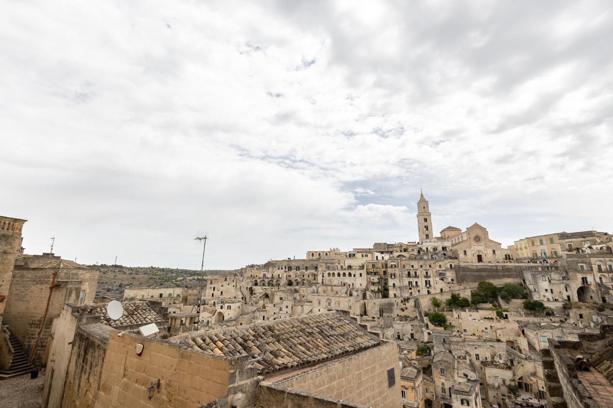 Antica Dimora Storica La Finestra Sul Campanile Villa Matera Bagian luar foto