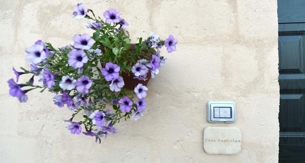 Antica Dimora Storica La Finestra Sul Campanile Villa Matera Bagian luar foto