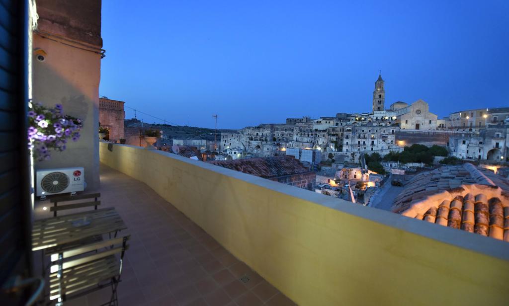 Antica Dimora Storica La Finestra Sul Campanile Villa Matera Bagian luar foto